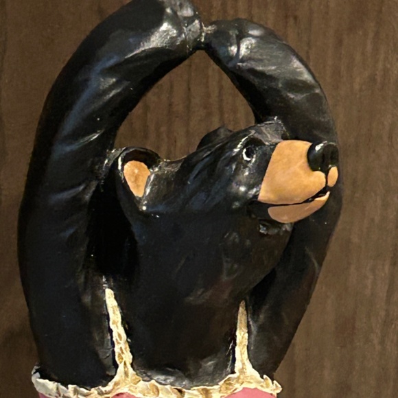 Vintage 2004 World Wide Dance Fever Black Bear Figurine by Artist Rick J Rowley - Picture 3 of 8